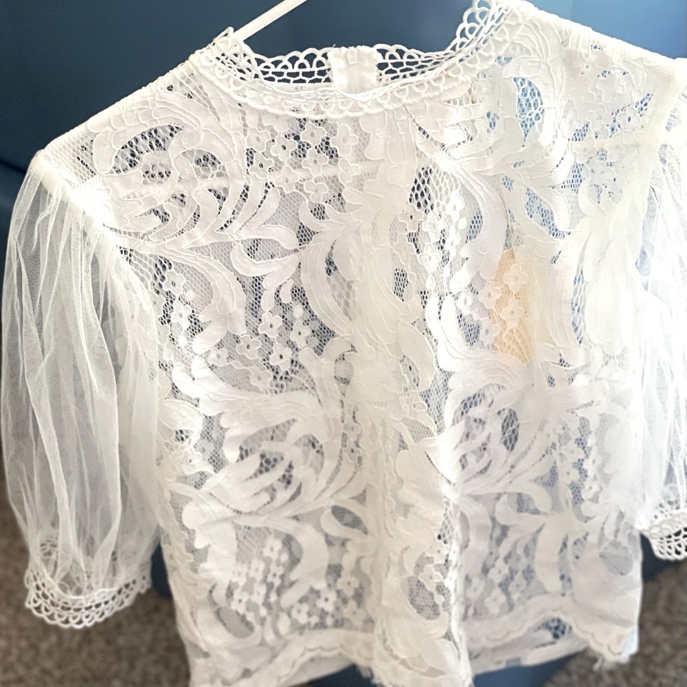 Simple lace Blouse